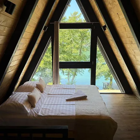 شاليه Wooden D&d Pliva *